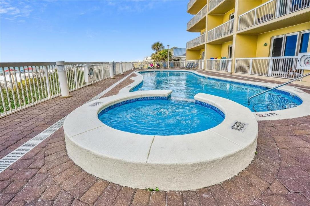 1408 Seychelles Apartment